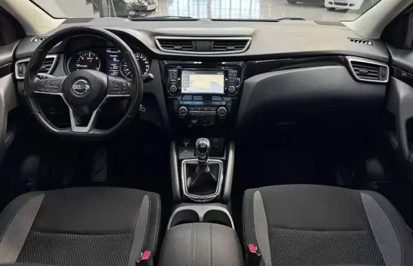 Nissan Qashqai 2018 - 15950 EUR, 158434 km - AUTO.MOTO.pt - 158434km - foto 18 de 27