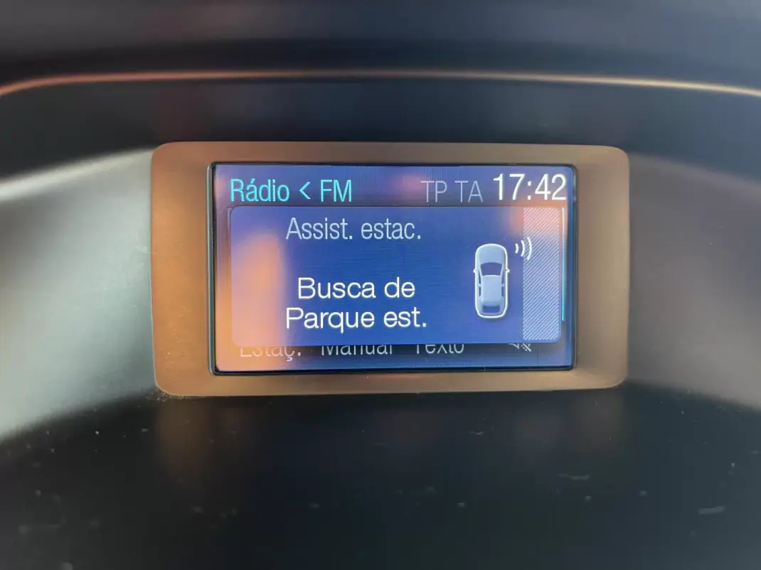 Ford Focus 2013 - 9990 EUR, 186235 km - AUTO.MOTO.pt - 186235km - foto 17 de 23
