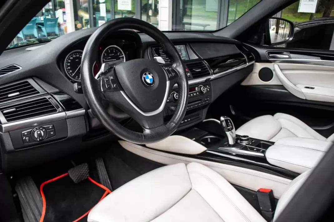 BMW X6 ActiveHybrid 2010 - 23990 EUR, 173745 km - AUTO.MOTO.pt - 173745km - foto 21 de 40