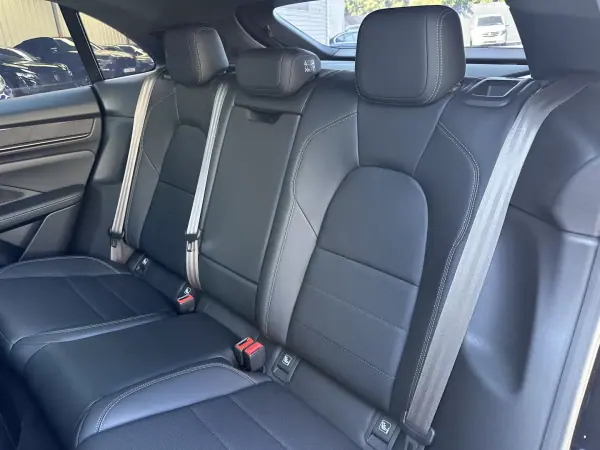 Porsche Macan 2025 - 127000 EUR, 12000 km - AUTO.MOTO.pt - 12000km - foto 30 de 80