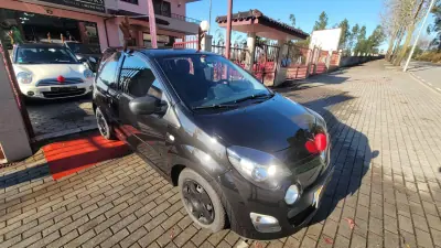Renault Twingo 2014 - 4890 EUR, 112000 km - AUTO.MOTO.pt - 112000km - foto 14 de 20