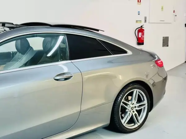 Mercedes-Benz E 220 2019 - 36750 EUR, 89000 km - AUTO.MOTO.pt - 89000km - foto 14 de 60