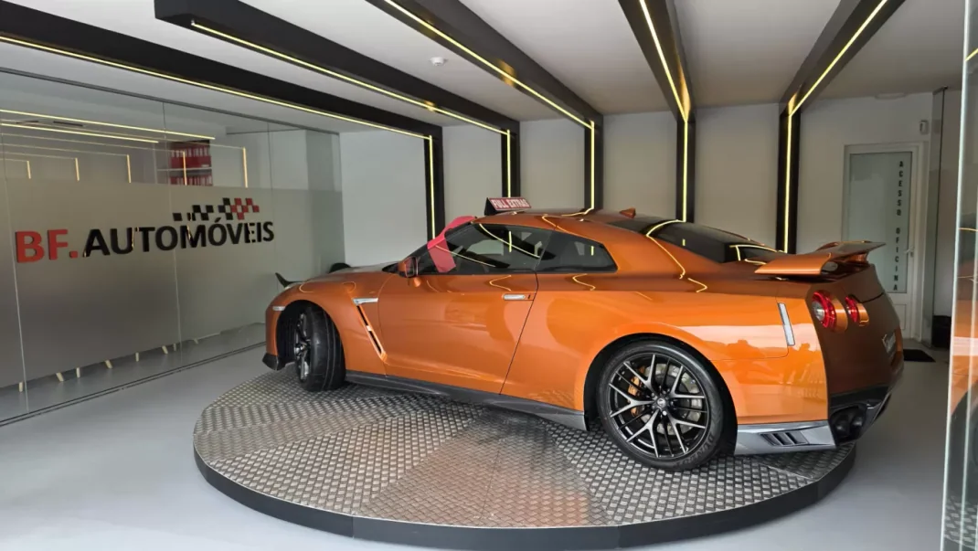 Nissan GT-R 2017 - 145000 EUR, 54312 km - AUTO.MOTO.pt - 54312km - foto 16 de 57