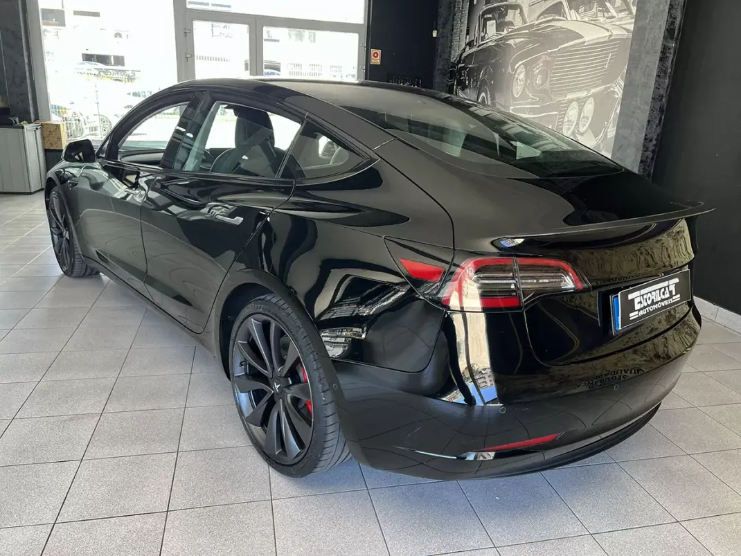 Tesla Model 3 2020 - 29800 EUR, 96238 km - AUTO.MOTO.pt - 96238km - foto 3 de 19