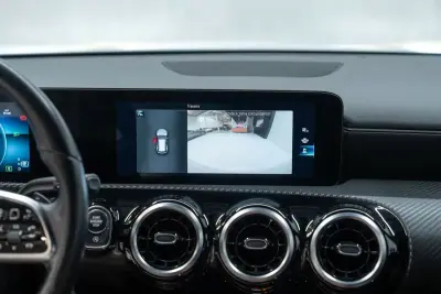 Mercedes-Benz CLA 180 2023 - 29950 EUR, 70000 km - AUTO.MOTO.pt - 70000km - foto 38 de 43