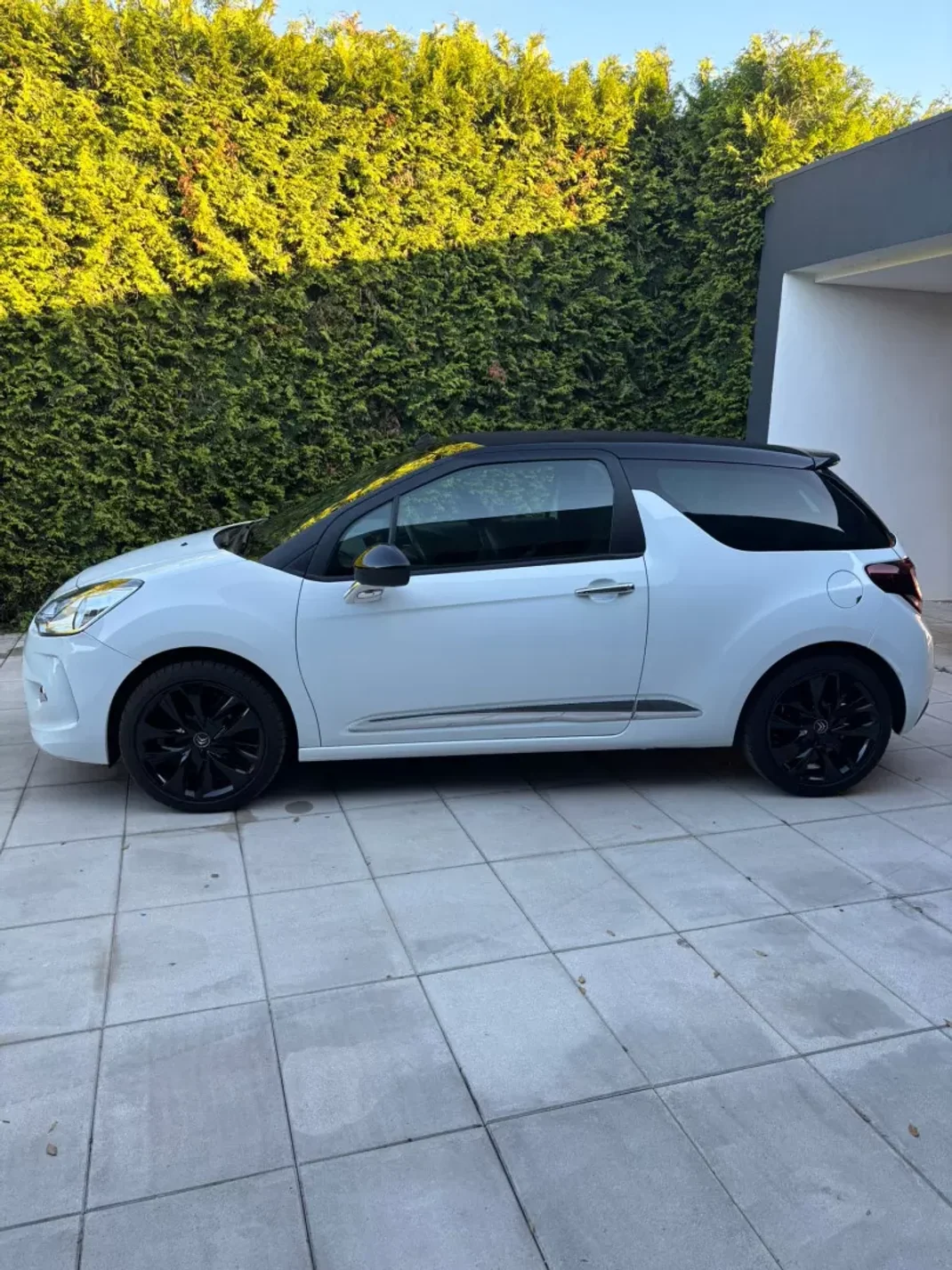 Citroën DS3 2013 - 10900 EUR, 135000 km - AUTO.MOTO.pt - 135000km - foto 7 de 31