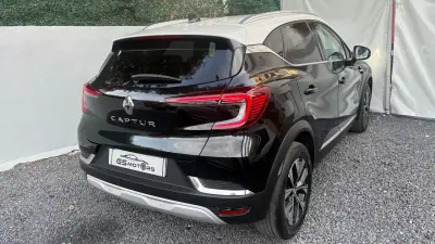 Renault Captur 2023 - 14900 EUR, 78000 km - foto 5 de 12
