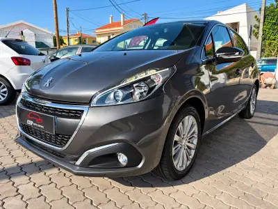 Peugeot 208 2018 - 9500 EUR, 102011 km - 102011km - foto 3 de 10