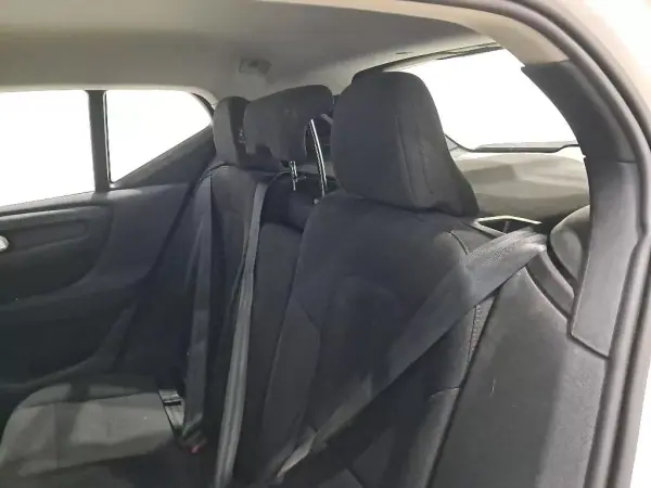 Volvo XC 40 2020 - 26900 EUR, 112869 km - AUTO.MOTO.pt - 112869km - foto 7 de 7