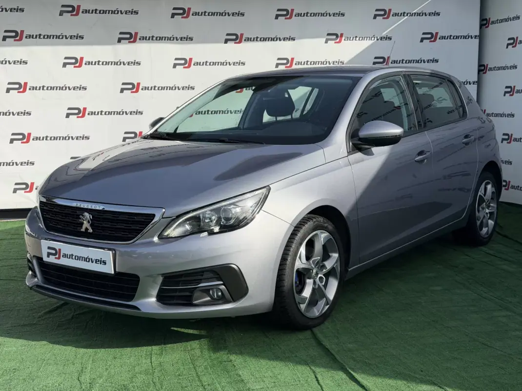Peugeot 308 2020 - 12990 EUR, 128157 km - AUTO.MOTO.pt - 128157km - foto 1 de 13