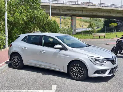 Renault Mégane 2016 - 8780 EUR, 252000 km - AUTO.MOTO.pt - 252000km - foto 5 de 36