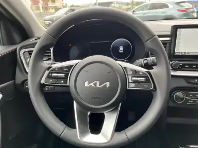 Kia XCeed 2025 - 29750 EUR, 1000 km - AUTO.MOTO.pt - 1000km - foto 3 de 14