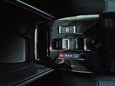 Citroën e-C4 2022 - 18500 EUR, 29900 km - AUTO.MOTO.pt - 29900km - foto 28 de 32