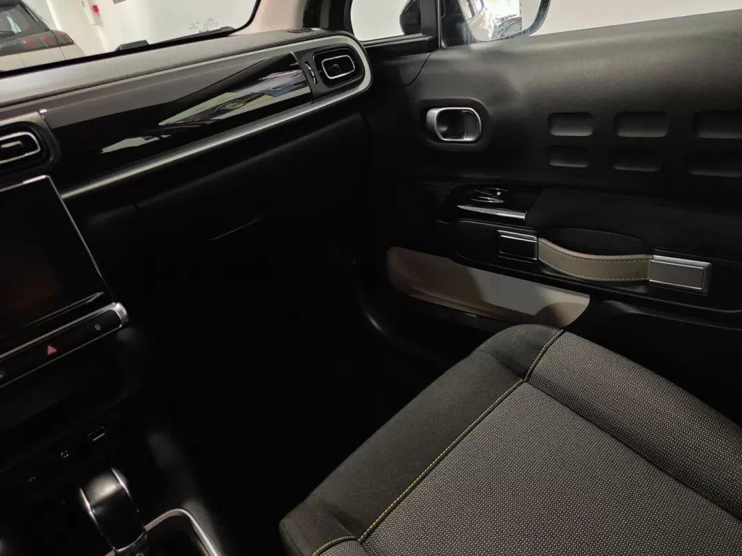 Citroën C3 2017 - 10990 EUR, 99000 km - AUTO.MOTO.pt - 99000km - foto 46 de 58