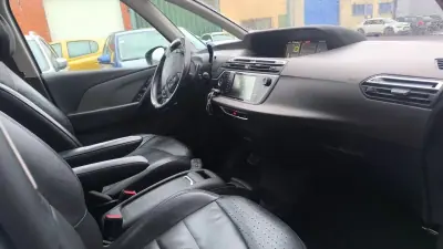 Citroën C4 Grand Picasso 2016 - 10900 EUR, 144000 km - AUTO.MOTO.pt - 144000km - foto 13 de 14