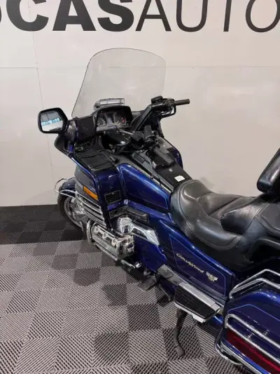 Honda Gold Wing 2000 - 8750 EUR, 84000 km - AUTO.MOTO.pt - 84000km - foto 16 de 28