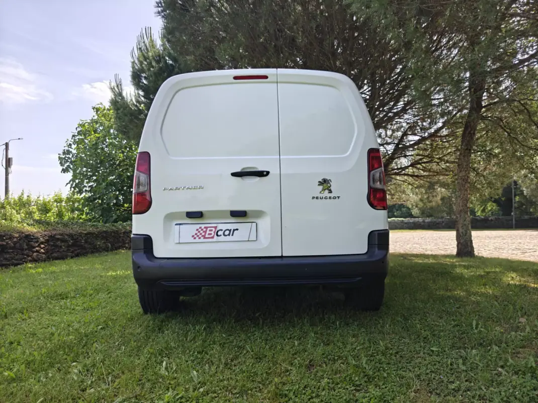 Peugeot PARTNER GIRAFON 2021 - 12900 EUR, 104300 km - AUTO.MOTO.pt - 104300km - foto 10 de 31