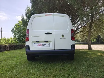 Peugeot PARTNER GIRAFON 2021 - 12900 EUR, 104300 km - AUTO.MOTO.pt - 104300km - foto 10 de 31