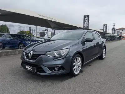 Renault Mégane 2016 - 13990 EUR, 178000 km - AUTO.MOTO.pt - 178000km - foto 3 de 32