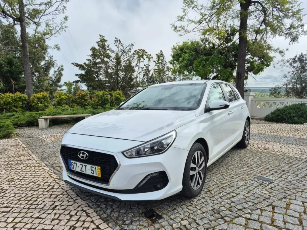 Hyundai i30 2020 - 16900 EUR, 113423 km - 113423km - foto 3 de 19