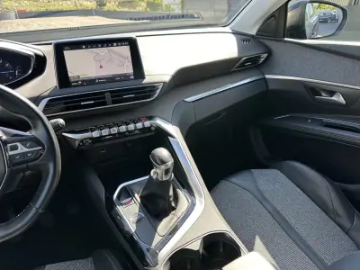 Peugeot 5008 2018 - 14900 EUR, 190000 km - 190000km - foto 27 de 73