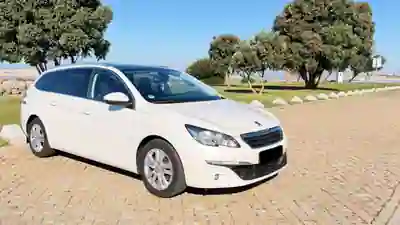 Peugeot 308 SW 2015 - 7000 EUR, 205000 km - foto 2 de 8