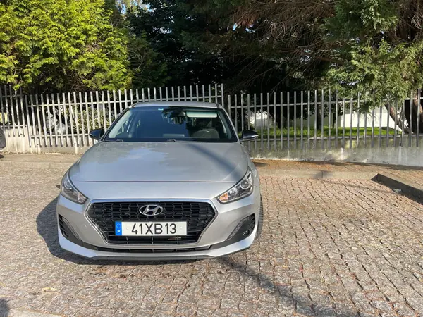 Hyundai i30 2019 - 12300 EUR, 140000 km - AUTO.MOTO.pt - 140000km - foto 10 de 10