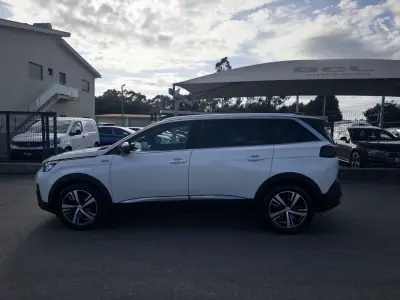 Peugeot 5008 2018 - 18990 EUR, 164000 km - AUTO.MOTO.pt - 164000km - foto 4 de 48