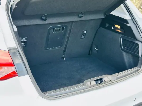 Ford Focus 2019 - 13990 EUR, 83000 km - AUTO.MOTO.pt - 83000km - foto 41 de 51