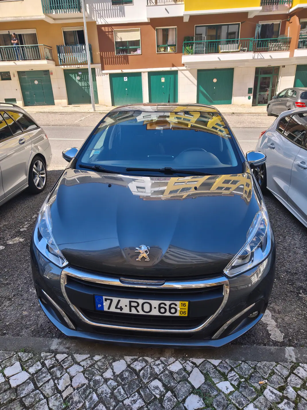 Peugeot 208 2016 - 8000 EUR, 90000 km - AUTO.MOTO.pt - 90000km - foto 1 de 8