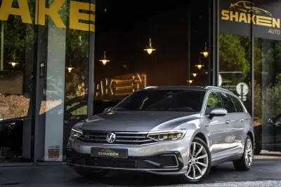 Volkswagen Passat Variant 2020 - 23990 EUR, 19072 km - 19072km - foto 1 de 43