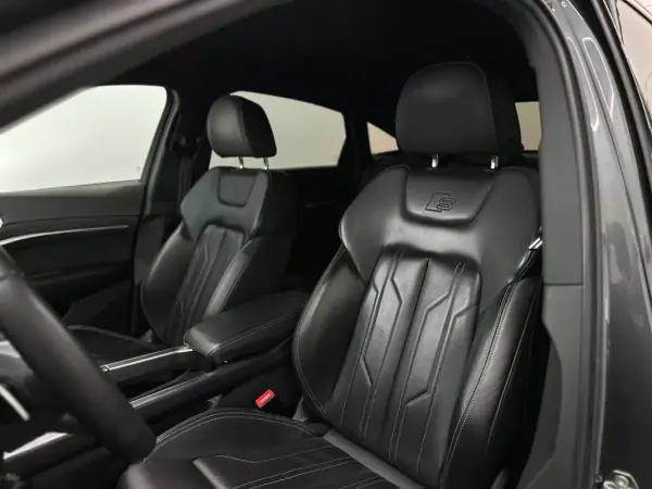 Audi Q8 e-Tron Sportback 2023 - 49500 EUR, 93000 km - AUTO.MOTO.pt - 93000km - foto 22 de 31