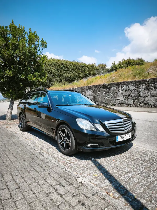 Mercedes-Benz E 220 2010 - 10490 EUR, 240000 km - AUTO.MOTO.pt - 240000km - foto 3 de 6