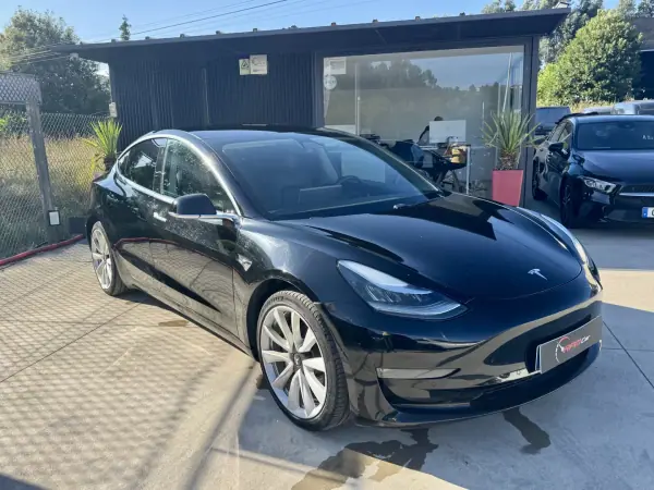 Tesla Model 3 2019 - 21999 EUR, 149000 km - AUTO.MOTO.pt - 149000km - foto 21 de 22