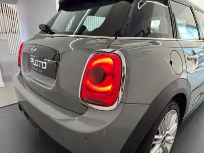 MINI 5 Portas 2016 - 14490 EUR, 101264 km - AUTO.MOTO.pt - 101264km - foto 8 de 27