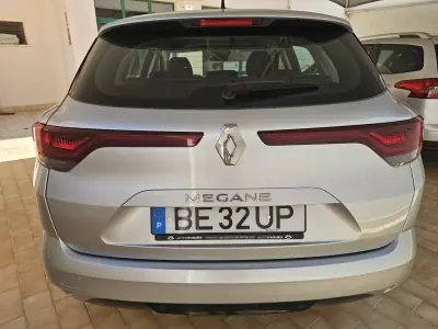 Renault Mégane 2022 - 20200 EUR, 55525 km - AUTO.MOTO.pt - 55525km - foto 13 de 18