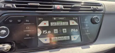 Citroën C4 Grand Picasso 2013 - 9750 EUR, 185000 km - AUTO.MOTO.pt - 185000km - foto 18 de 25