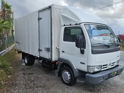 Nissan Cabstar 35.13 2007 - 10500 EUR, 217000 km - AUTO.MOTO.pt - 217000km - foto 3 de 9