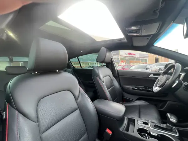 Kia Sportage 2019 - 22500 EUR, 70500 km - AUTO.MOTO.pt - 70500km - foto 12 de 18