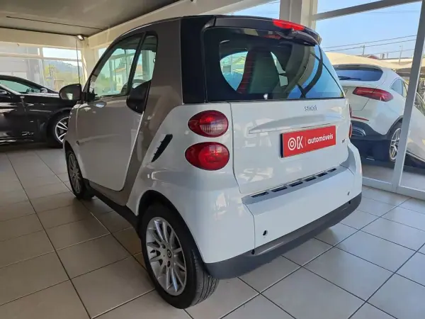Smart ForTwo Coupé 2009 - 5250 EUR, 194000 km - AUTO.MOTO.pt - 194000km - foto 7 de 28