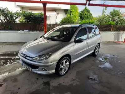 Peugeot 206 SW 2005 - 3950 EUR, 154425 km - AUTO.MOTO.pt - 154425km - foto 2 de 10
