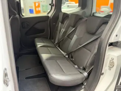 Renault Kangoo 2024 - 25900 EUR, 84343 km - AUTO.MOTO.pt - 84343km - foto 13 de 18