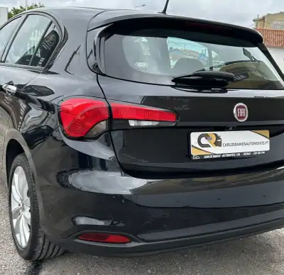 Fiat Tipo 2017 - 13900 EUR, 194560 km - AUTO.MOTO.pt - 194560km - foto 6 de 9