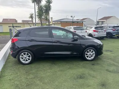 Ford Fiesta 2018 - 14990 EUR, 106000 km - AUTO.MOTO.pt - 106000km - foto 4 de 14