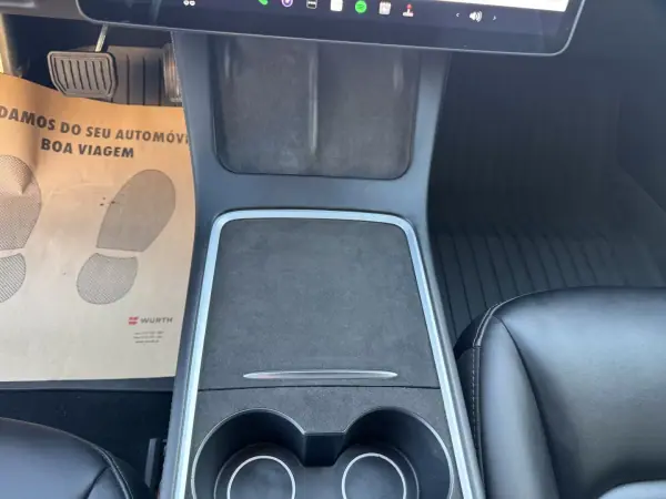 Tesla Model 3 2021 - 26500 EUR, 105000 km - AUTO.MOTO.pt - 105000km - foto 31 de 37