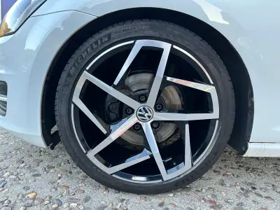 Volkswagen Golf Variant 2015 - 14000 EUR, 161500 km - AUTO.MOTO.pt - 161500km - foto 9 de 55