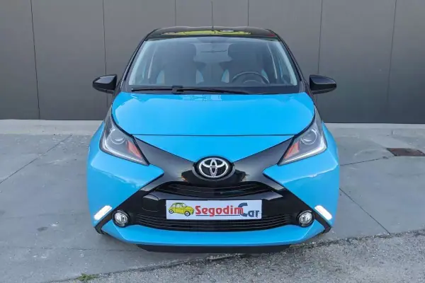 Toyota Aygo 1.0 X-Play+AC+X-Touch 2015 Gasolina