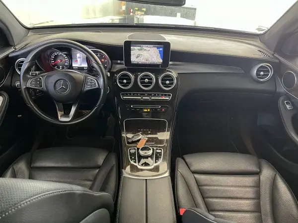 Mercedes-Benz GLC 220 2017 - 31900 EUR, 155916 km - AUTO.MOTO.pt - 155916km - foto 10 de 25