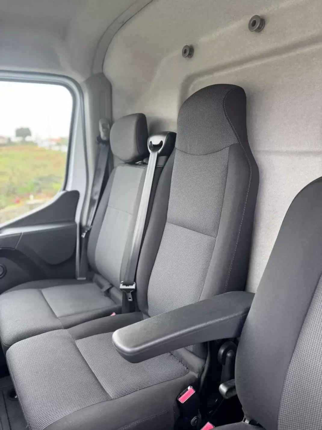 Renault Master 2022 - 23500 EUR, 72729 km - AUTO.MOTO.pt - 72729km - foto 9 de 17