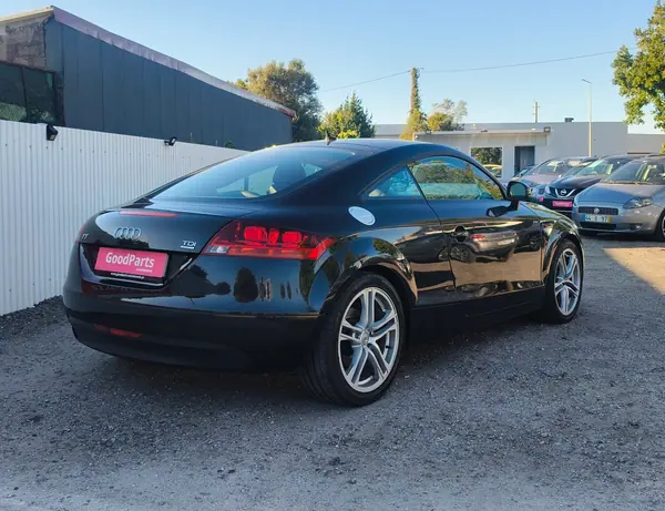 Audi TT Coupé 2009 - 14800 EUR, 281503 km - AUTO.MOTO.pt - 281503km - foto 7 de 15